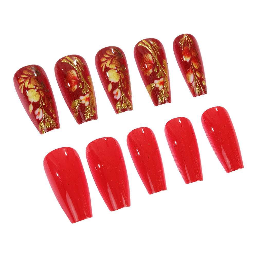 Artful nail tips in an elegant flower pattern Kalsten