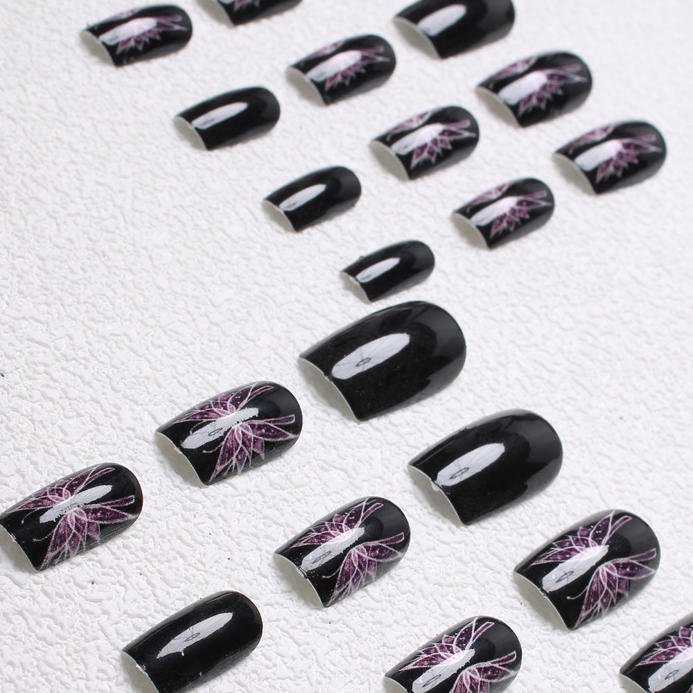 Artistic Press-On Nail Design Kalsten