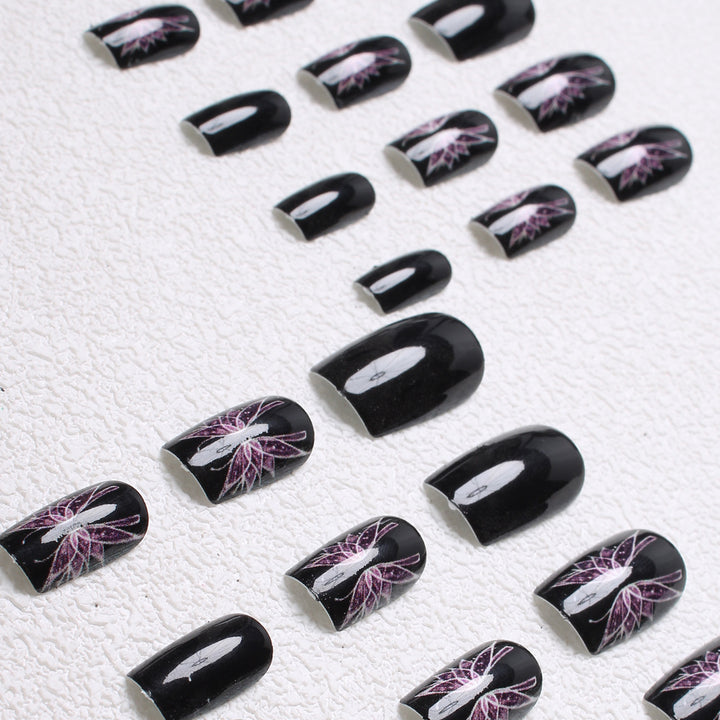 Artistic Press-On Nail Design Kalsten