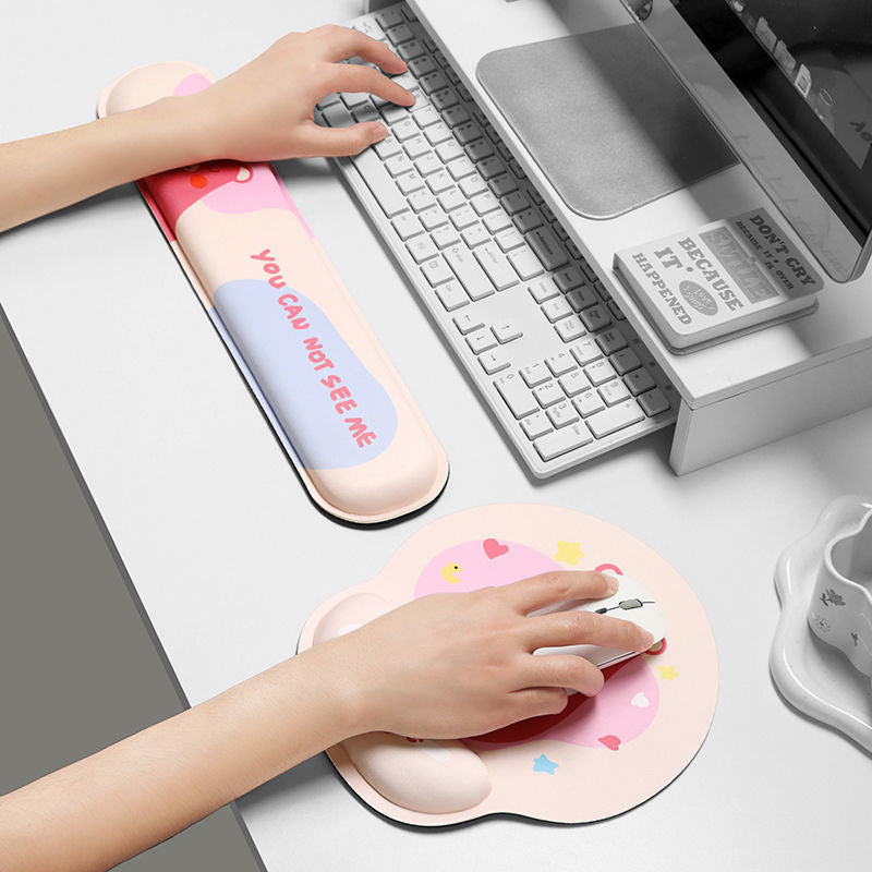 Cute Cartoon Bear-Themed Gaming Mouse Wrist Rest