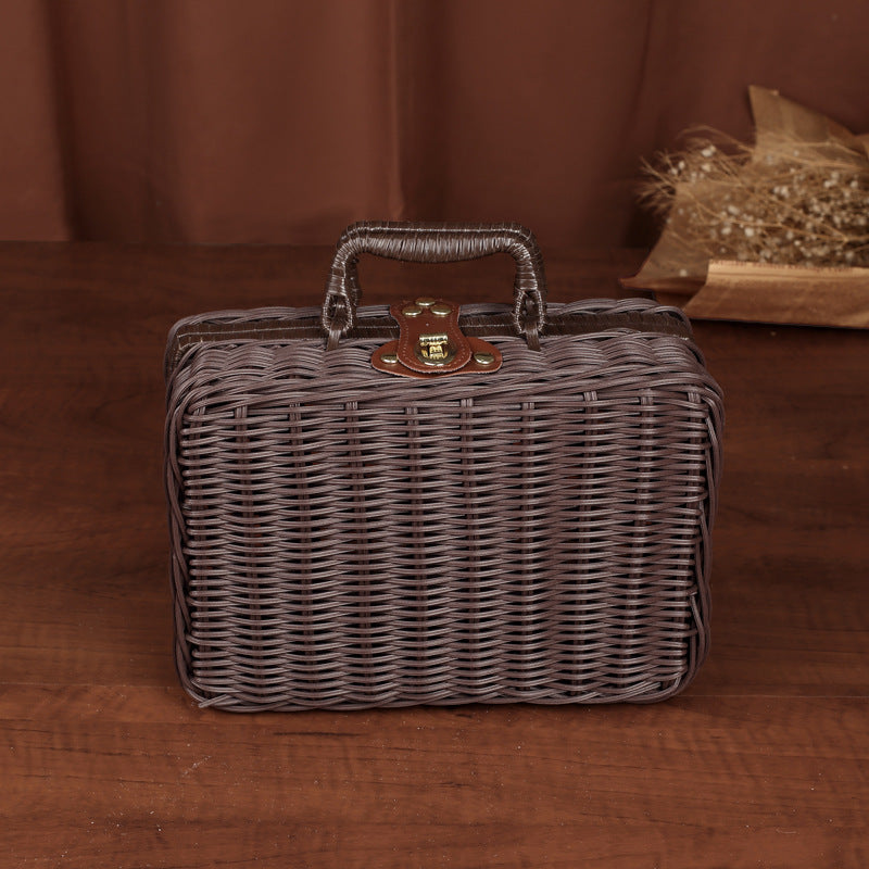 Vintage-Inspired Woven Storage Case Kalsten