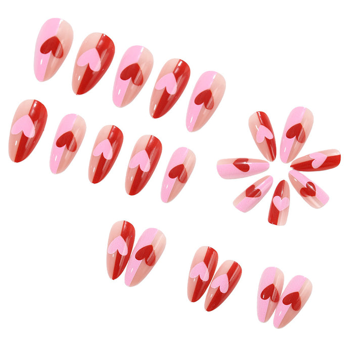 Art nails with romantic heart design Kalsten