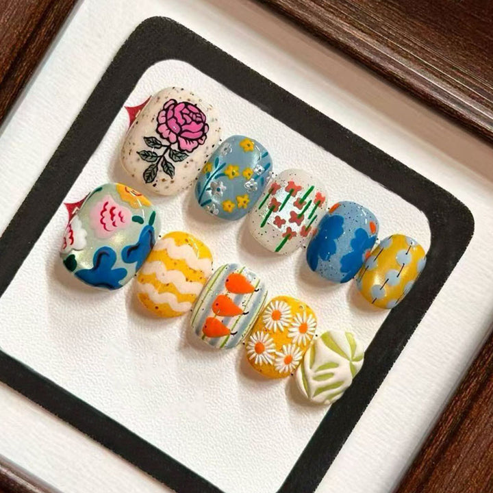 Artistic Floral and Nature-Inspired Nail Design Set Kalsten