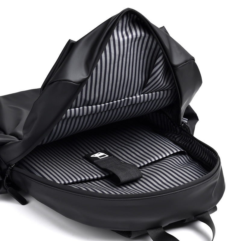 Travel-Friendly Waterproof Daypack kalsten
