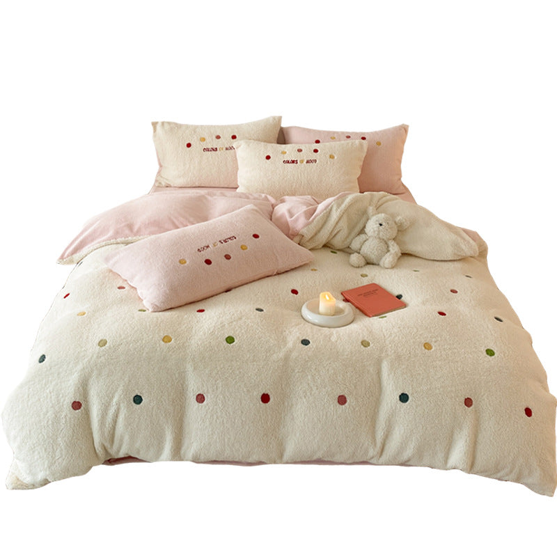 Cozy teddy fleece bedding set with colorful dots and extra soft surface