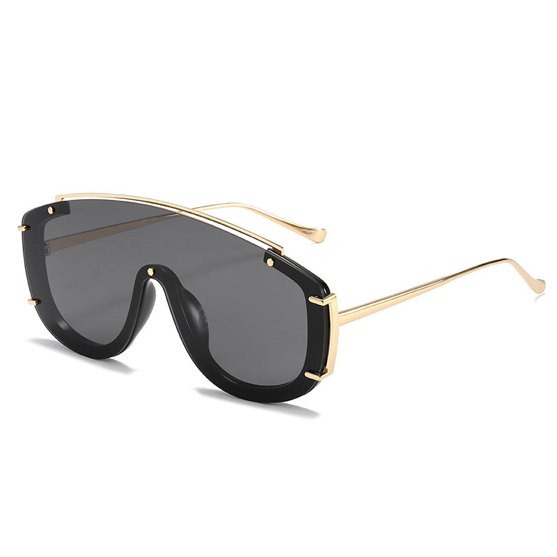 Fashion-Forward Futuristic Shield Sunglasses Kalsten