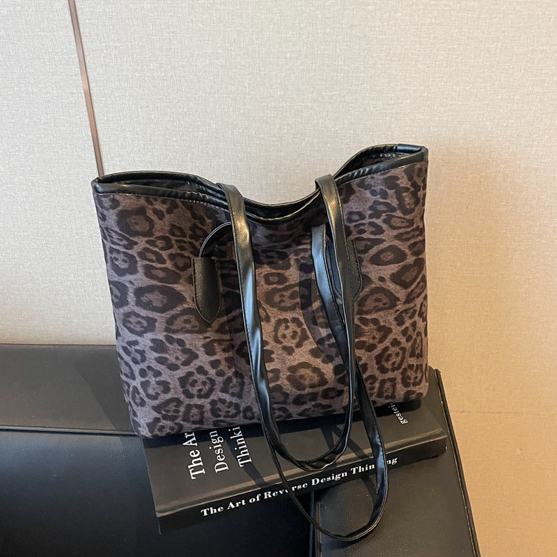 Stylish Animal Print Shoulder Tote Bag