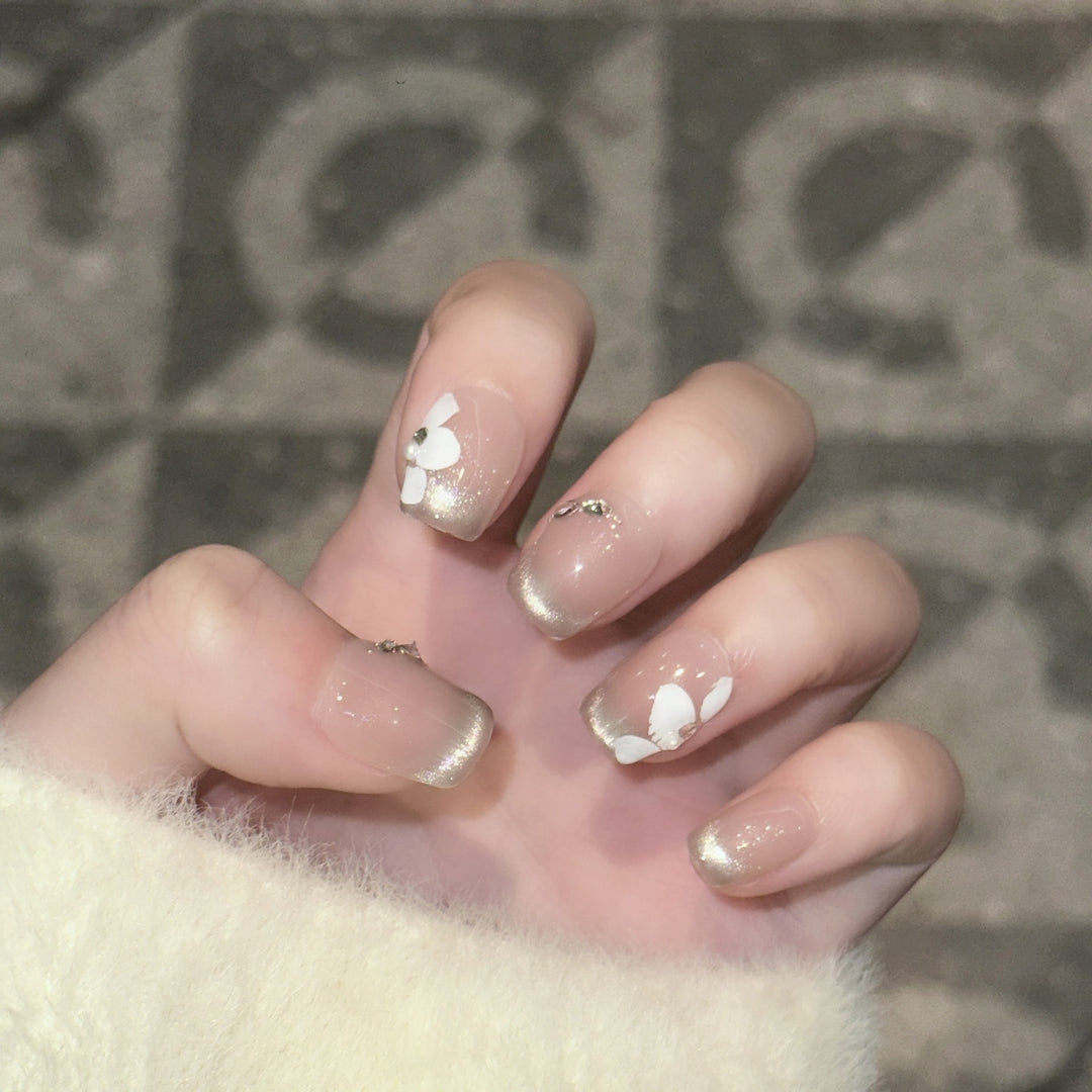 Decorative Press-On Nail Set with Elegant Leaf Design Kalsten