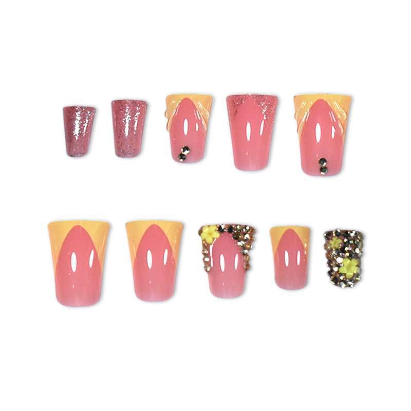 Decorative Floral and Rhinestone Press-On Nails Kalsten