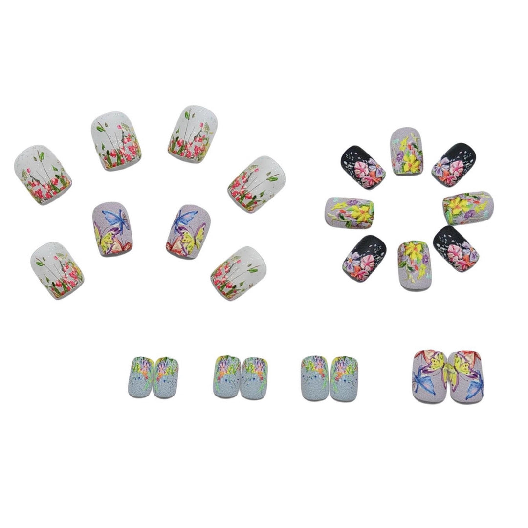 Artificial Nail Set with Floral 3D Designs Kalsten