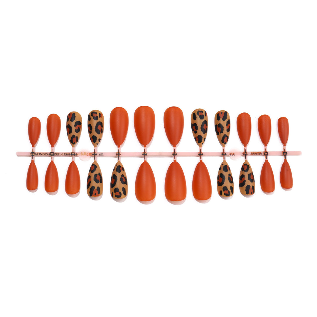 Chic Artistic Press-On Nail Set kalsten