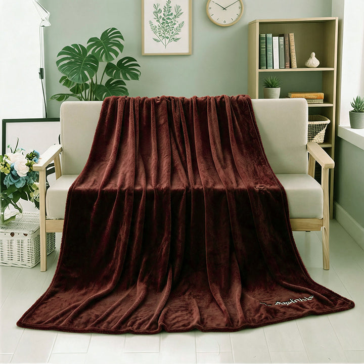 Women's Luxurious Blanket from Particularly Soft Microfiber Kalsten