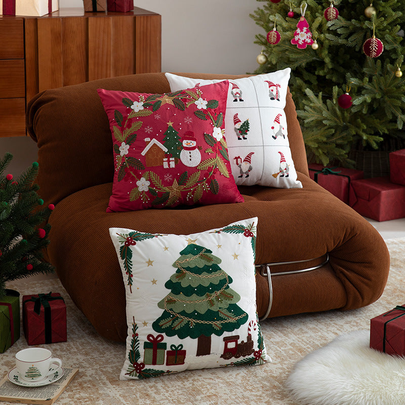 Embroidered Christmas cushion cover with reindeer and pine branch motif Kalsten