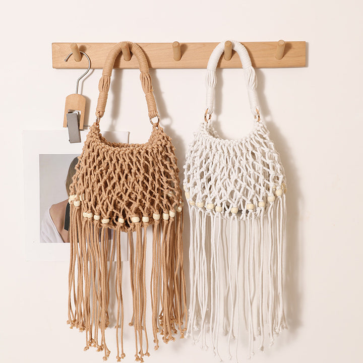 Macrame bag with decorative fringes and wooden beads Kalsten
