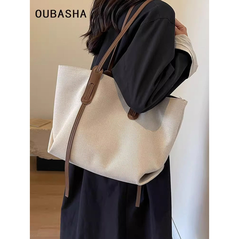 Spacious Utility Tote Kalsten