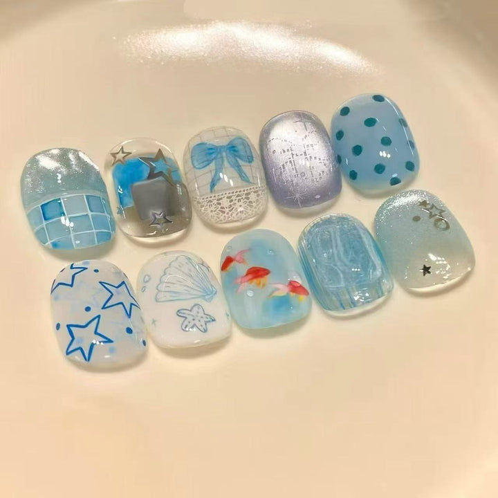Cute Character Press-On Nail Art Set Kalsten