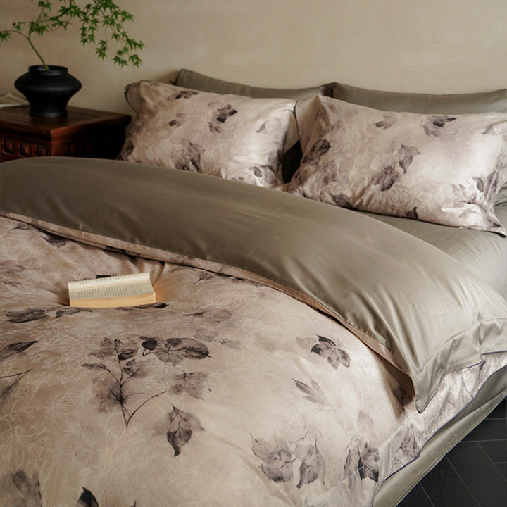 Bedding set made of soft satin with floral watercolor print