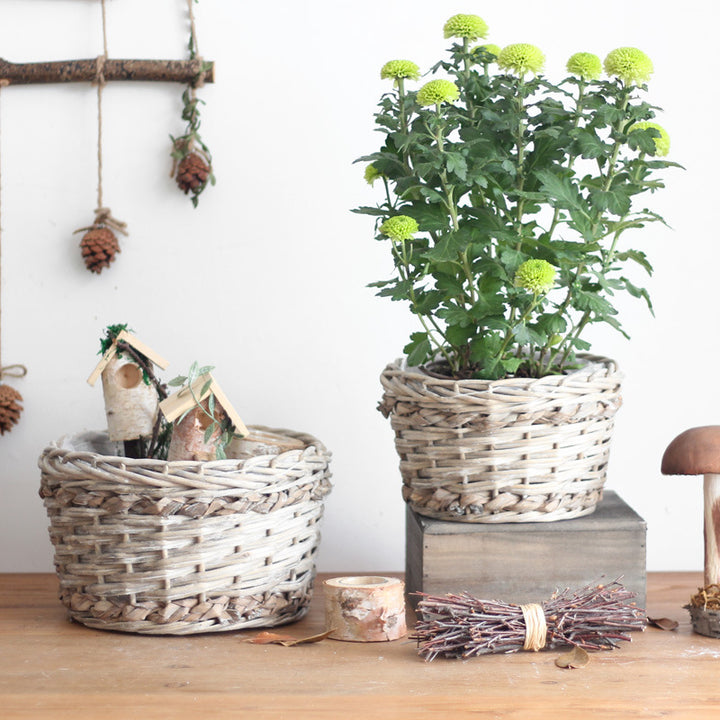 Rustic storage basket made of natural material Kalsten