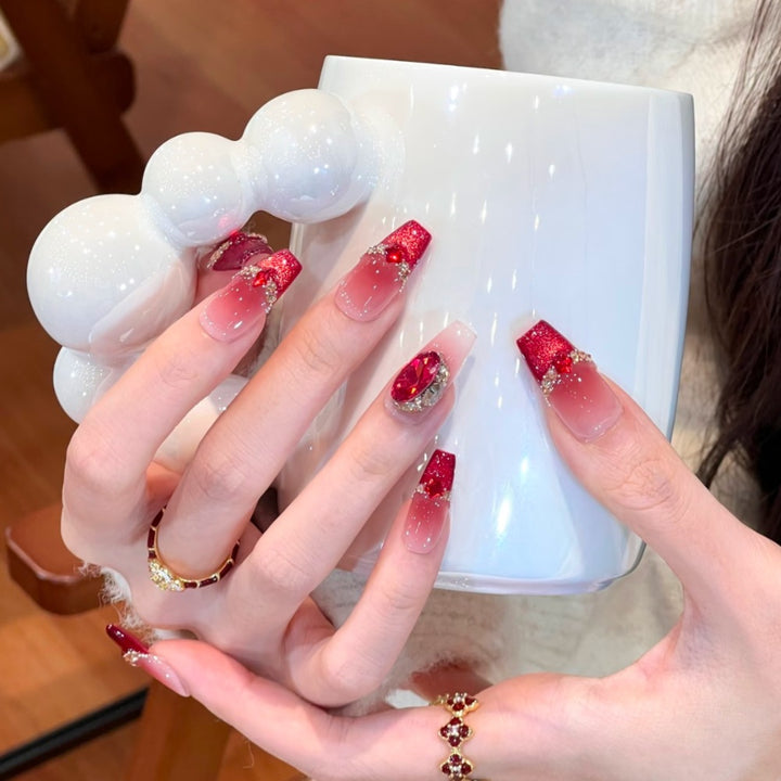 Glamorous Press-On Nail Art Set with Rhinestone Accents Kalsten