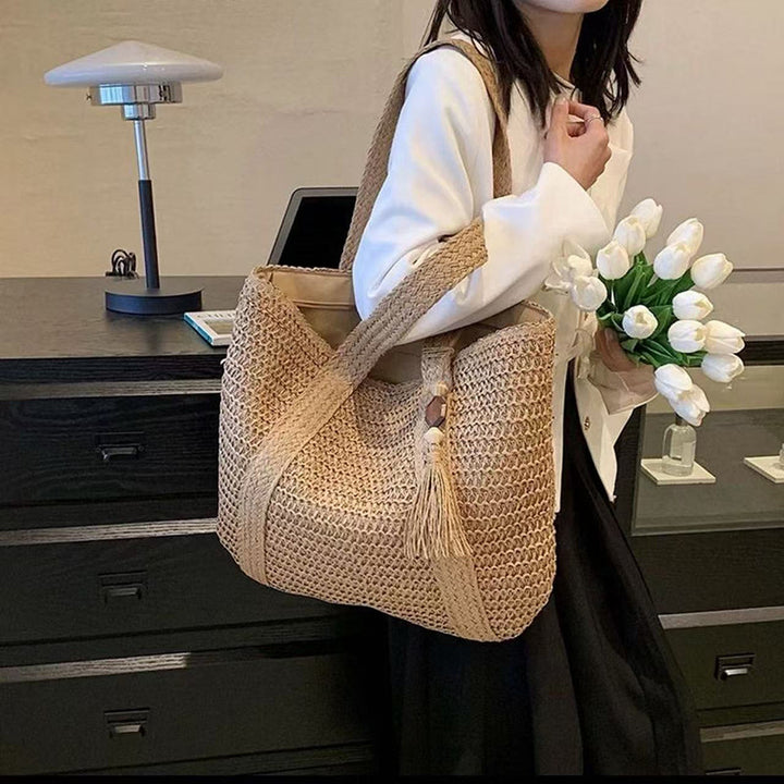 Handbag Made of Natural Weave with Decorative Tassel Detail Kalsten