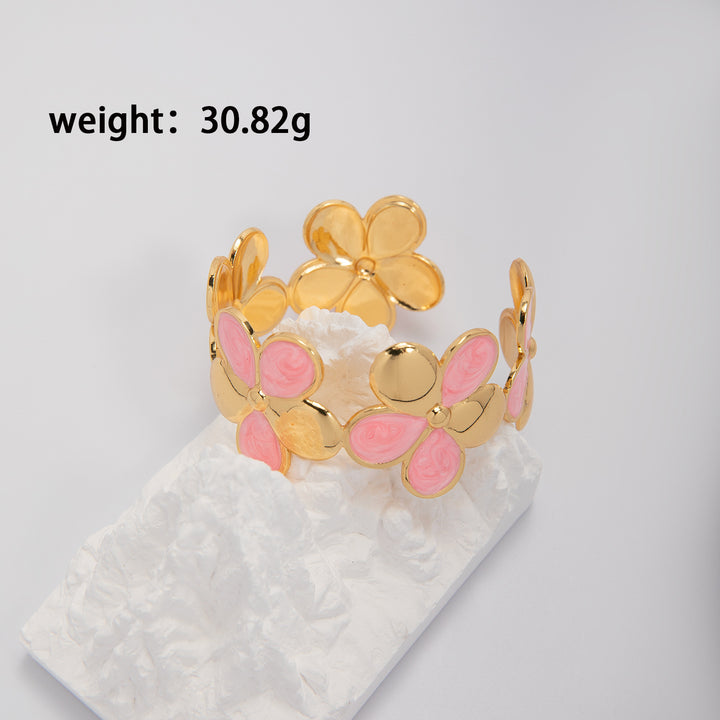 Artistic Cuff Bracelet Kalsten