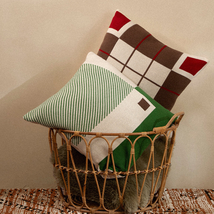 Woven cushion cover with checked jacquard relief and concealed zipper Kalsten