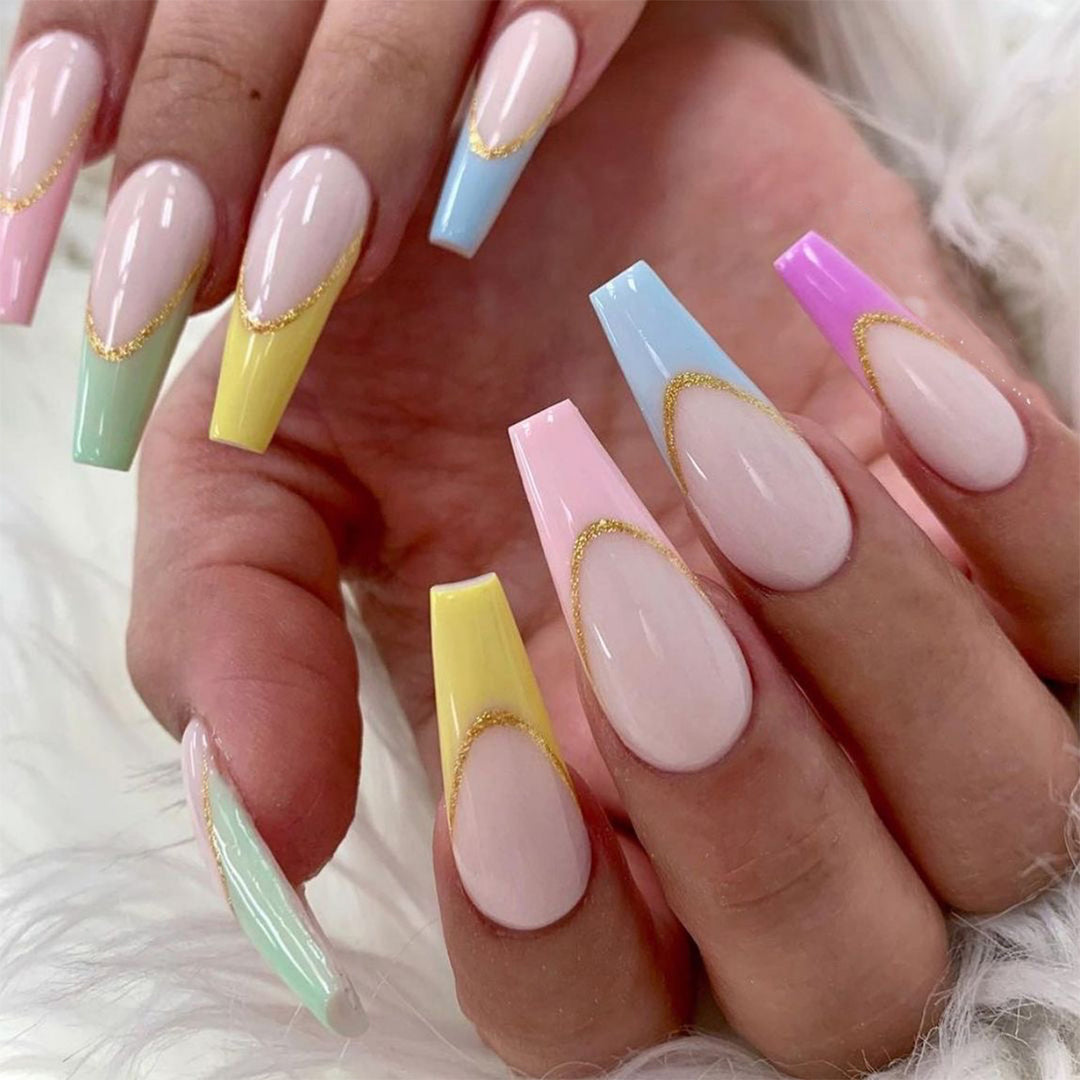 Artful Nail Extensions with Modern Color Design and Glitter Kalsten