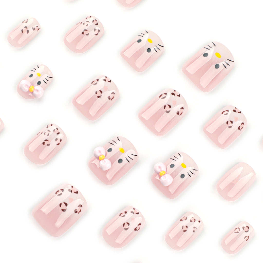 Artificial nail art with cute animal motifs Kalsten