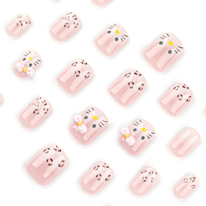 Artificial nail art with cute animal motifs Kalsten