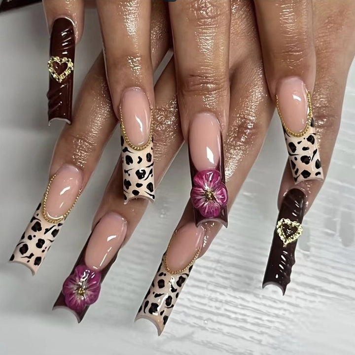 Decorative Long Press-On Nail Extensions Kalsten