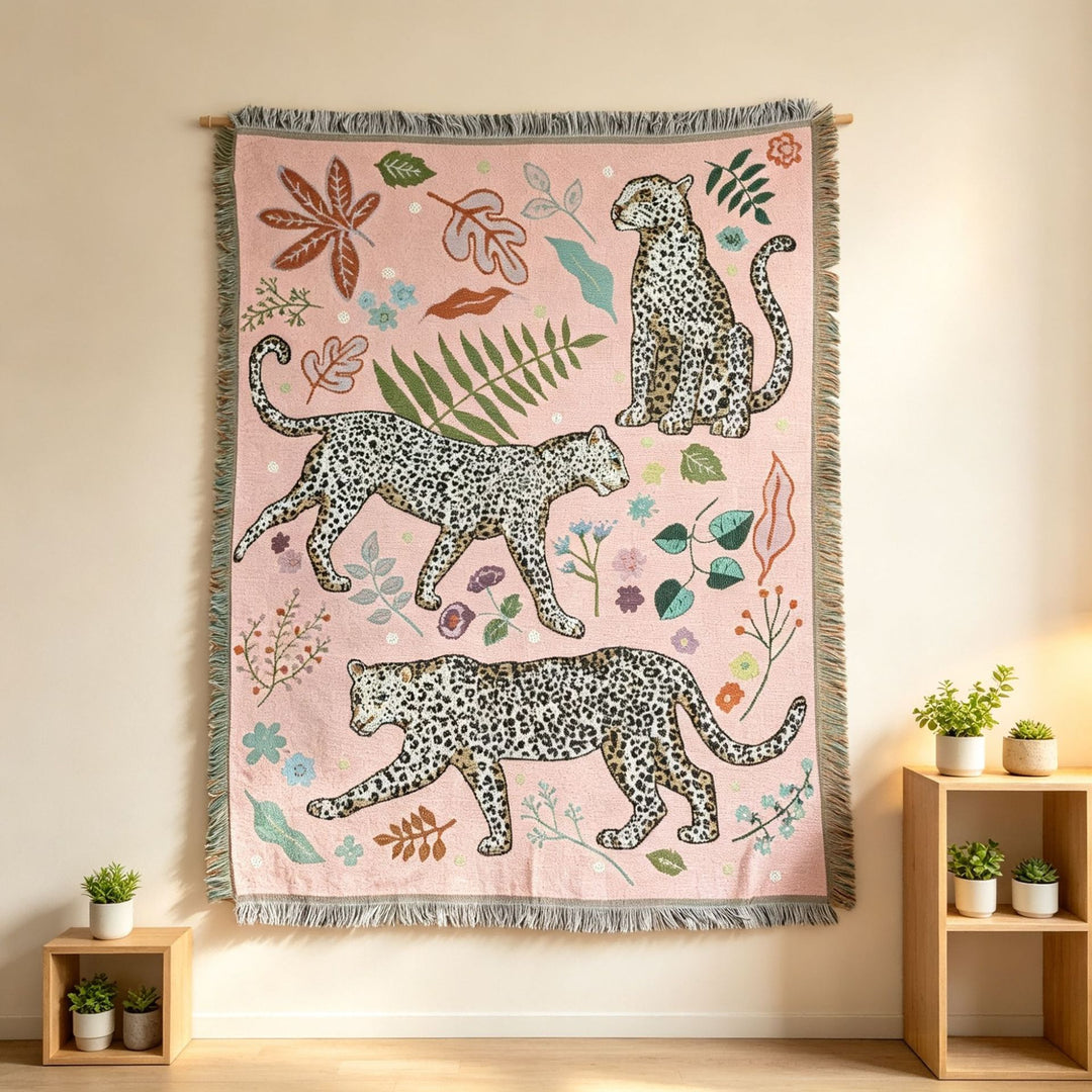 Artistic Leopard-Themed Tapestry Blanket
