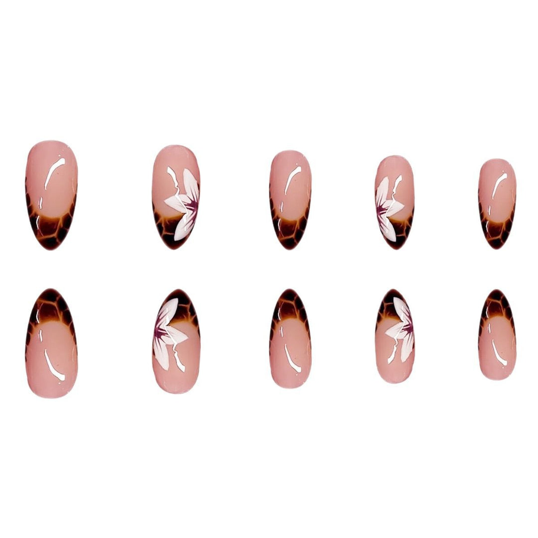 Floral and Geometric Press-On Nail Art Kalsten