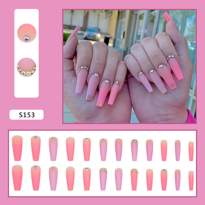 Nail set with enchanting heart details Kalsten