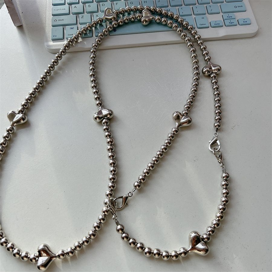 Stylish Heart-Accent Beaded Eyewear Chain Kalsten