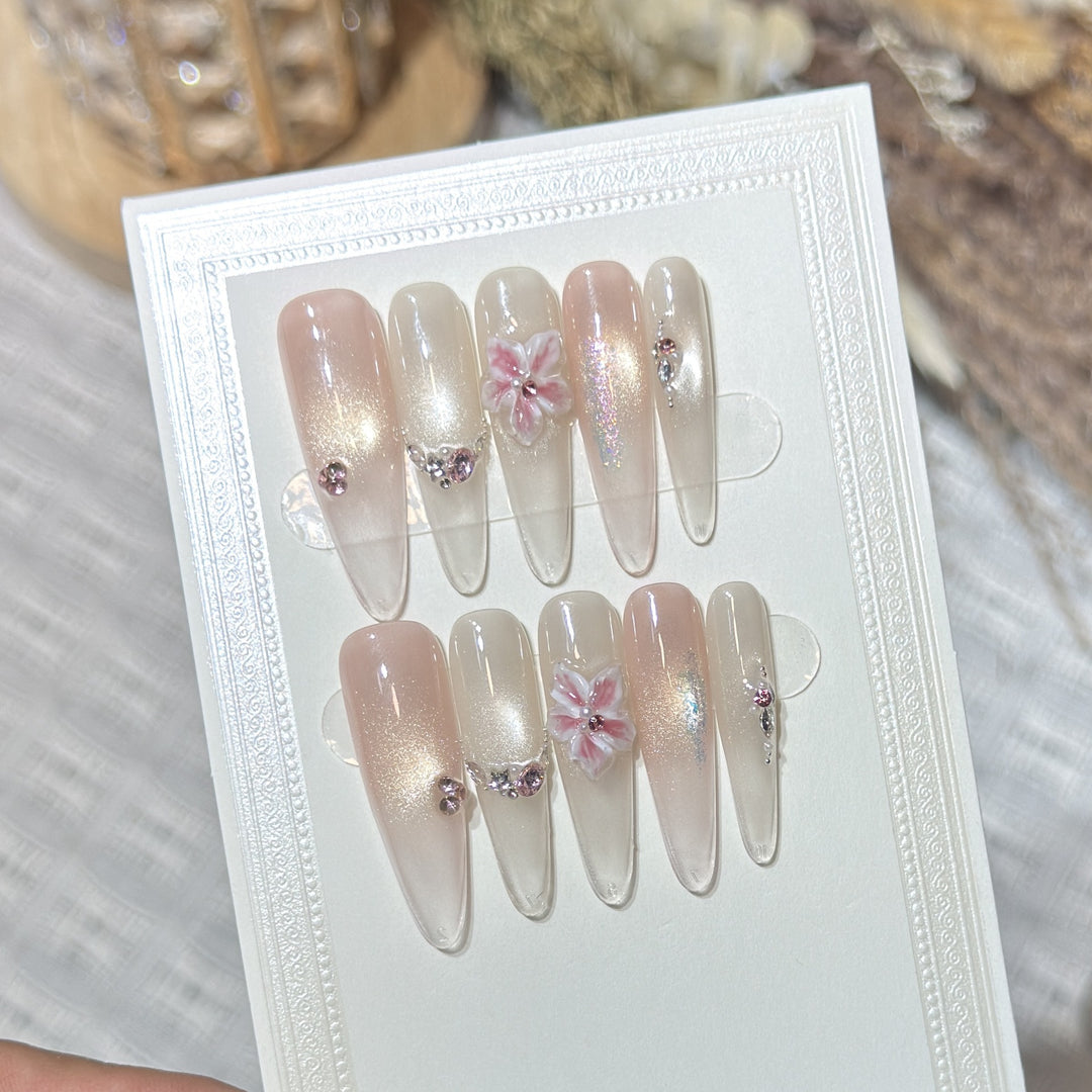 Artistic Floral-Accent Press-On Nail Set Kalsten