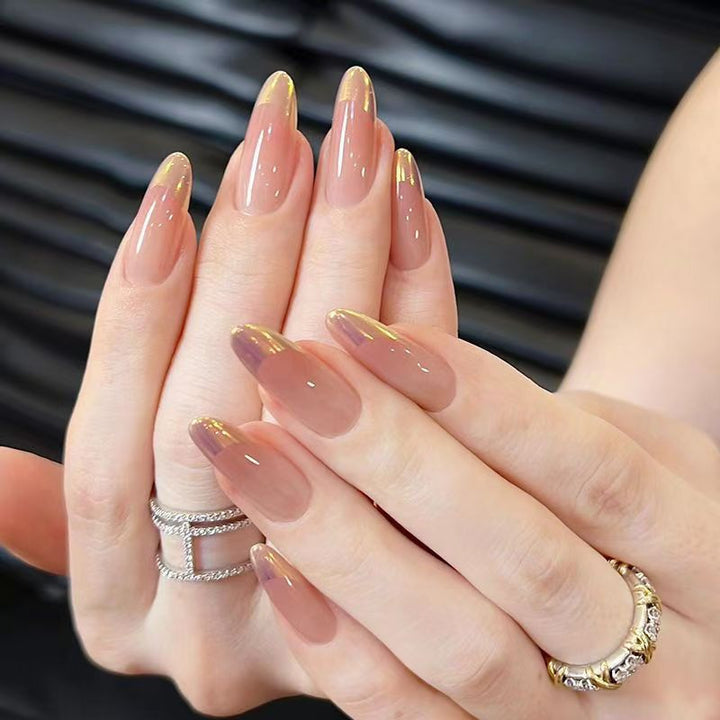 Nail art with elegant gradient and metallic accents Kalsten