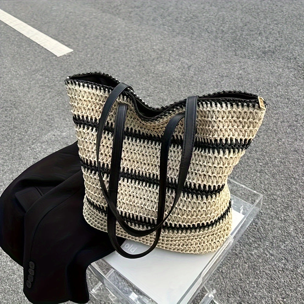Spacious Beach Bag Made of Braided Natural Material Kalsten