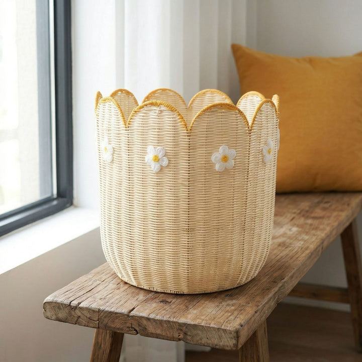 Decorative Scalloped Edge Woven Basket Kalsten