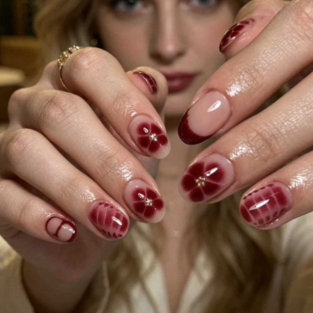 Elegant Artificial Nails with Floral Design and Shine Kalsten