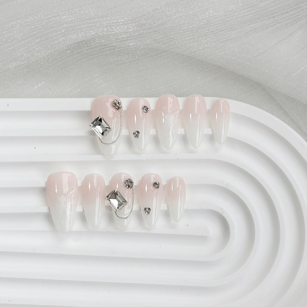 Artistic Butterfly Design Press-On Nail Set