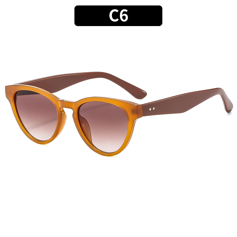 Vintage-Inspired Cat-Eye Sunglasses Elegant Style