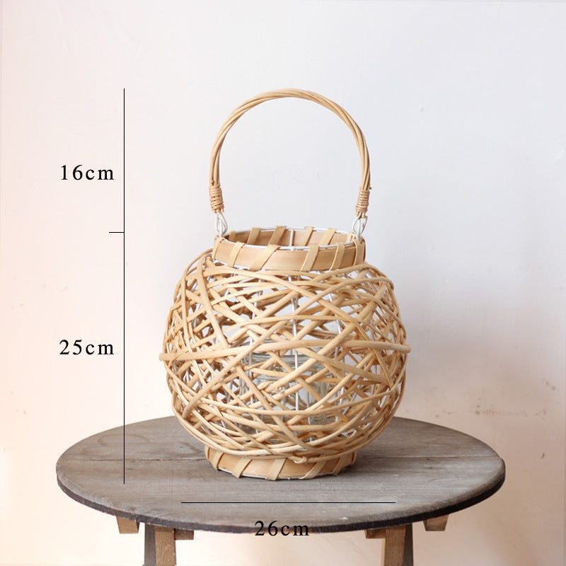 Decorative lantern made of woven natural material Kalsten