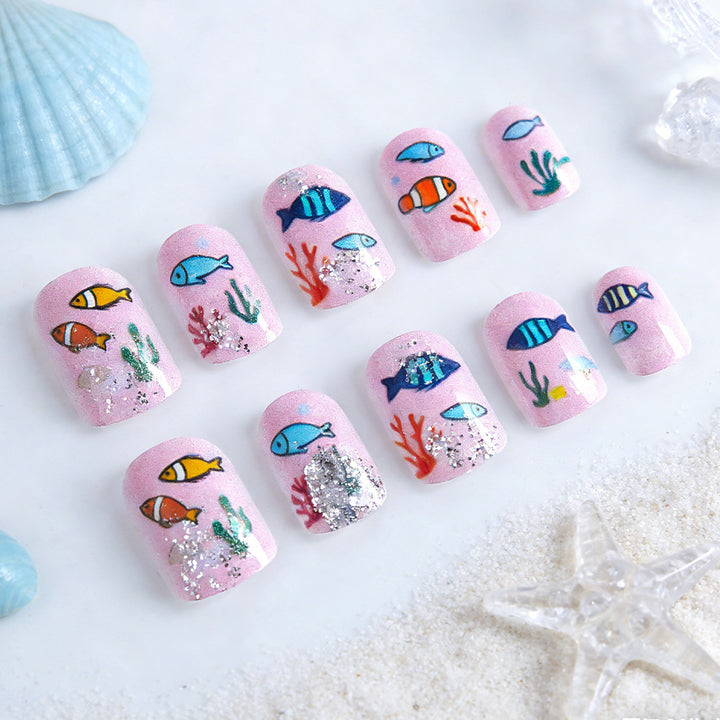 Playful Ocean-Themed Nail Art Kalsten