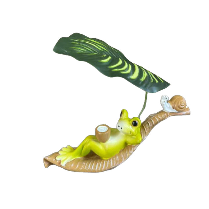 Funny frog figure with leaf decor Kalsten