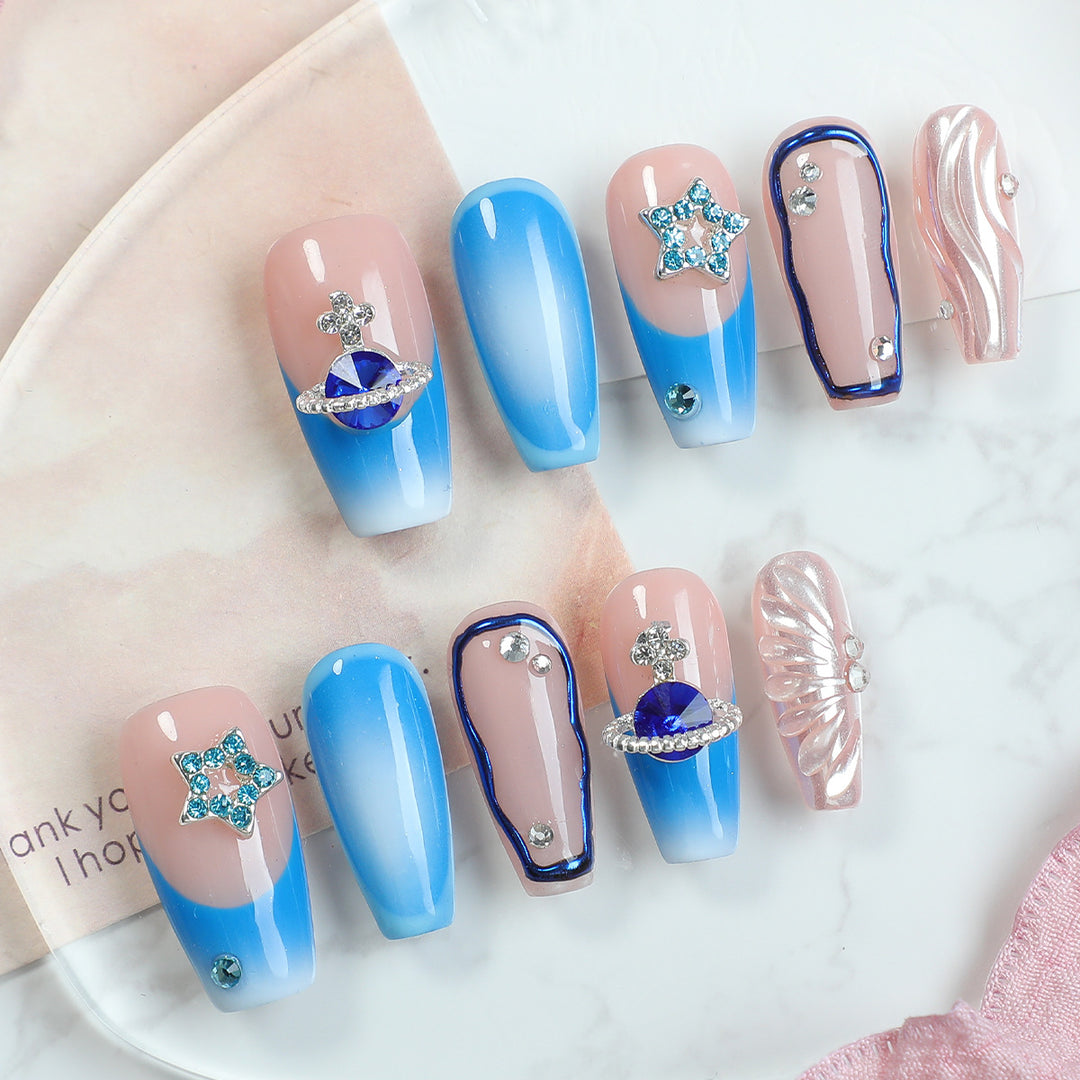Elegant artificial nail set with delicate ombre effects and sparkling details Kalsten