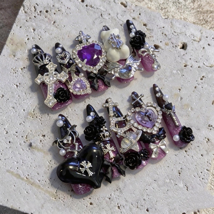 Glamorous Gothic-Themed Press-On Nail Art Set