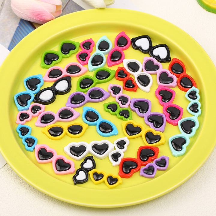 Decorative Heart-Shaped Sunglasses Clips Kalsten