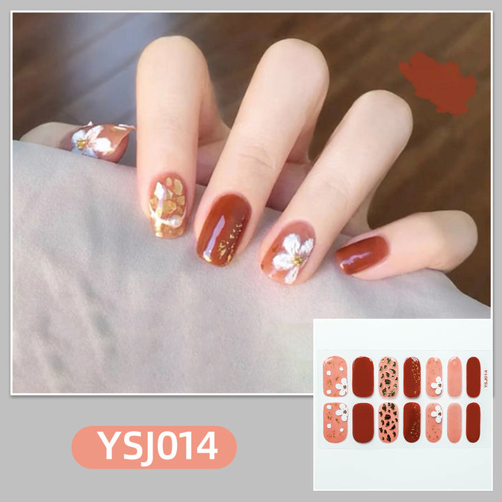 Artistic nail decoration with glitter details Kalsten
