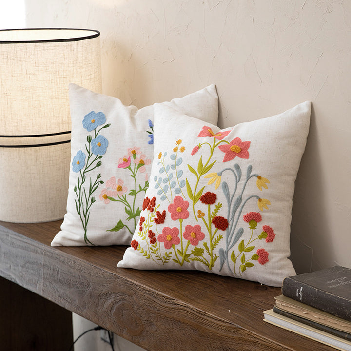 Decorative cushion cover linen look with hand-embroidered wildflowers and concealed zipper Kalsten
