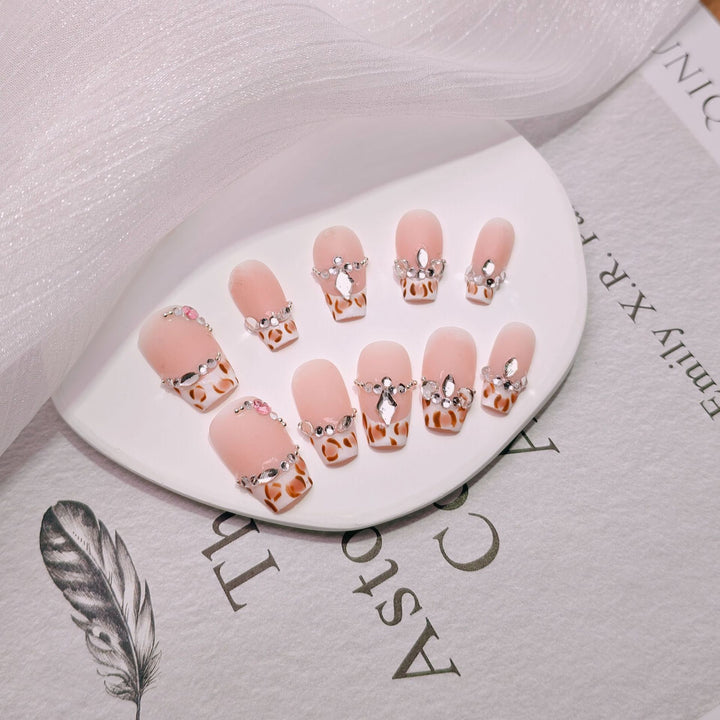 Elegant French Tip Press-On Nails Kalsten